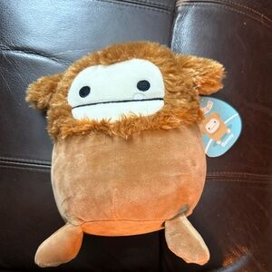 Squishmallow brown Yeti Benny - New